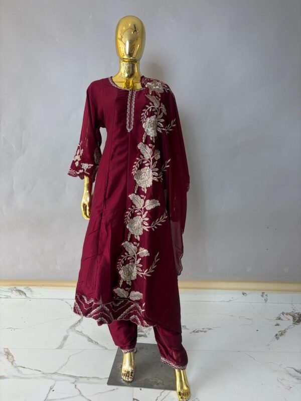Maroon dress with Thread work