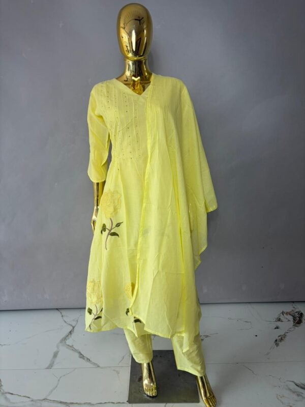 Pastel Yellow Pintuck Kurta Set with Floral Applique Work