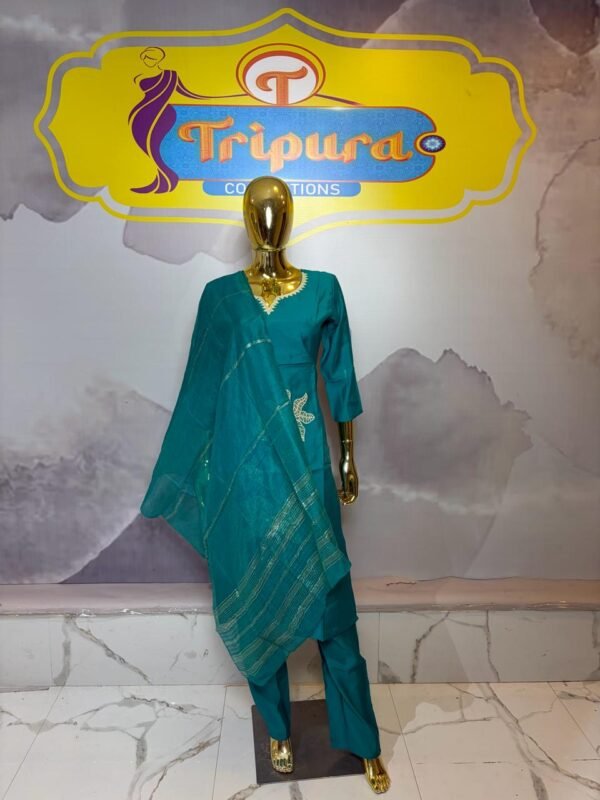 Teal Green Silk-Blend Kurta Set with Scalloped V-Neck & Zari Dupatta